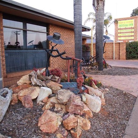 Cobar Town & Country Motor Inn Exterior photo