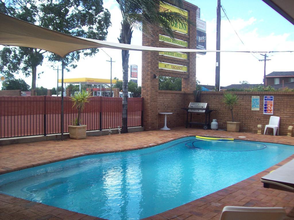 Cobar Town & Country Motor Inn Exterior photo